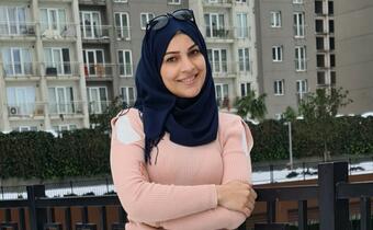 A portrait of Asmaa Alsawaf, an advocate from Syria taking part in the ESSN Storytelling project