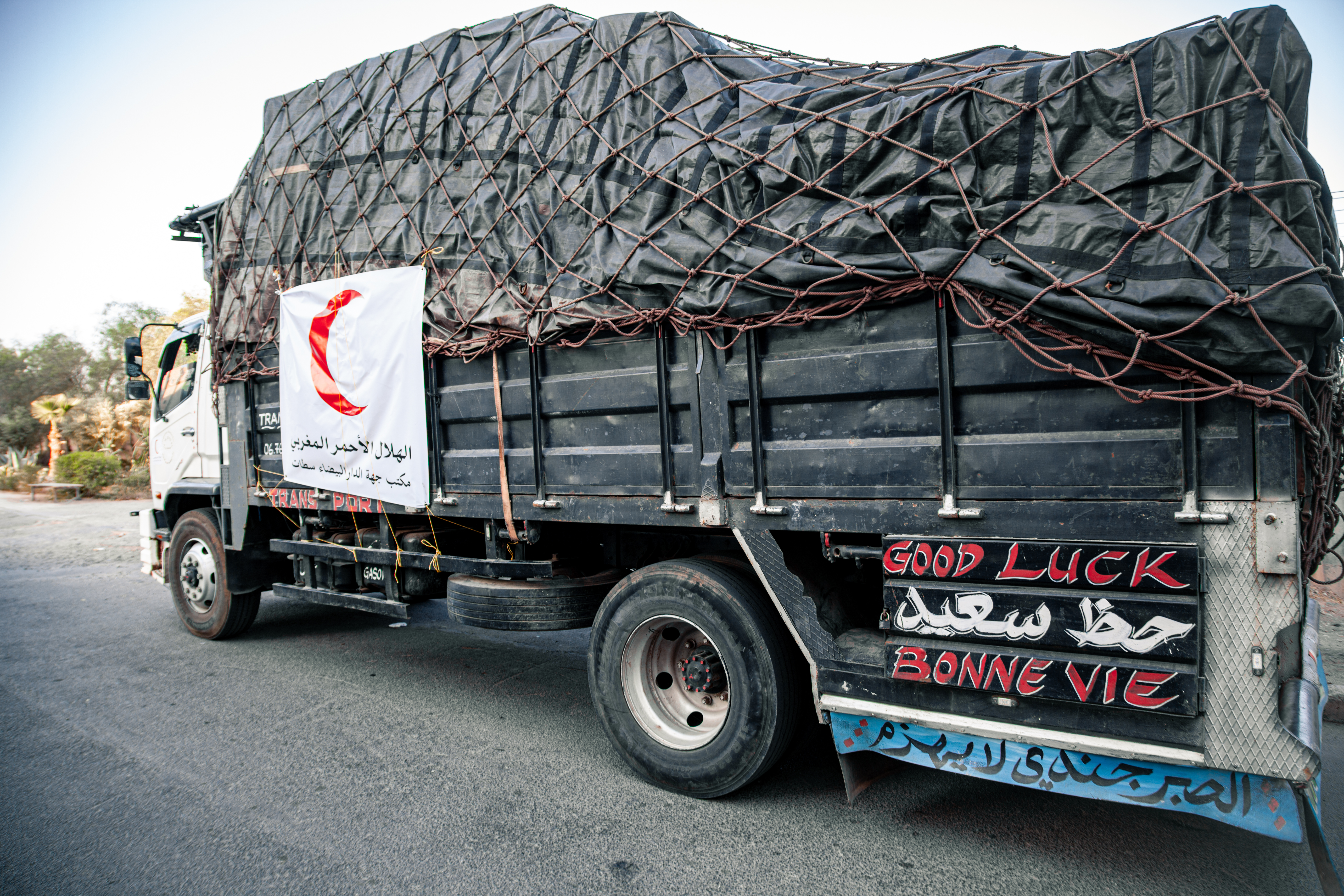 A fully laden MRCS truck heads to the province of Al Haouz, where various critical supplies were delivered to the remote village of Tajgalt, 2100m above sea level. 