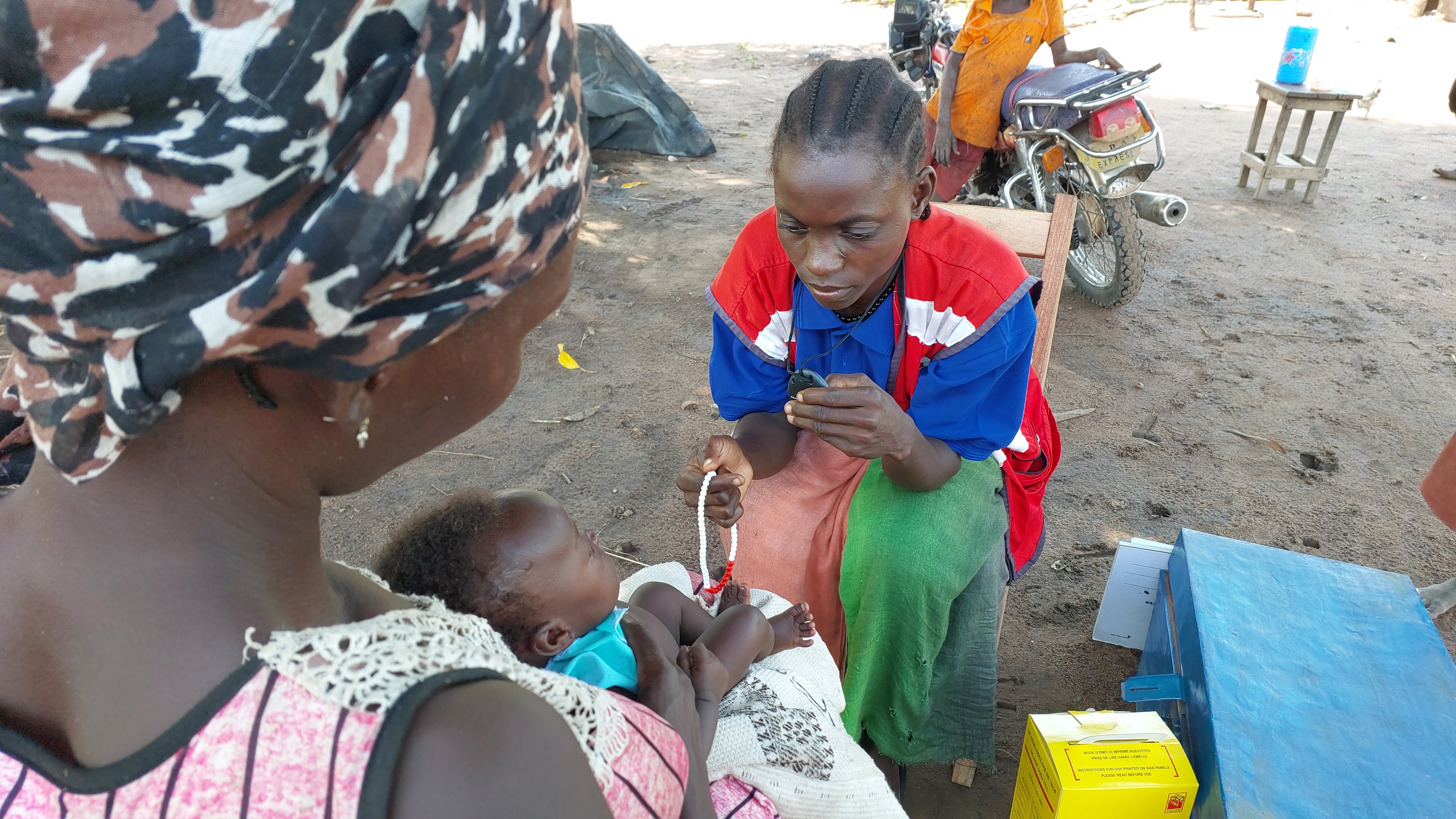 South Sudan Red Cross volunteer Adut works within her community to help keep people safe and healthy. 