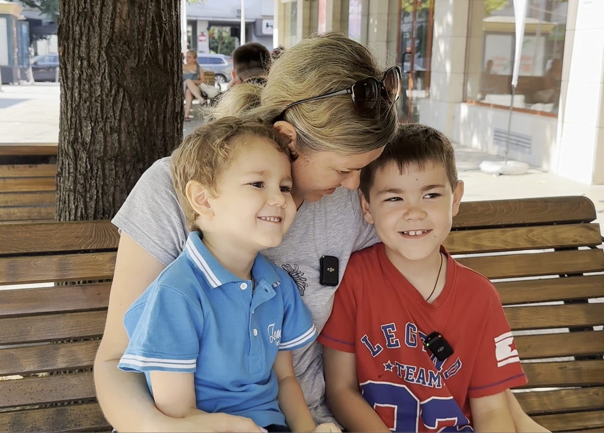 Cash assistance helped Tetiana (pictured above) to get a head start after coming to Romania from Ukraine with her two young children following the escalation in the conflict in 2022. 
