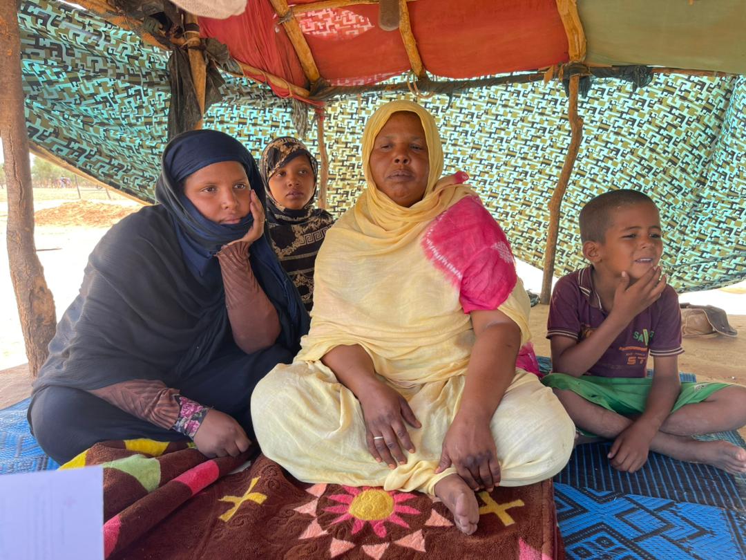 Marieme Mint Hamdinou and her family are among the 152,000 refugees living outside official camps in Hodh El Chargui region, without adequate shelter and basic services such as water, sanitation and healthcare. With cash received from Mauritania Red Cross, she was able to pay off some debts and buy food for her family. But there are still many unmet needs as people continue to arrive.