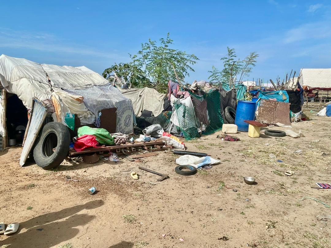  Some 152,000 refugees from Mali are living outside of official camps, without adequate shelter and access to other basic services such as water, sanitation and healthcare, as shown here in the makeshift camp of Aghor.