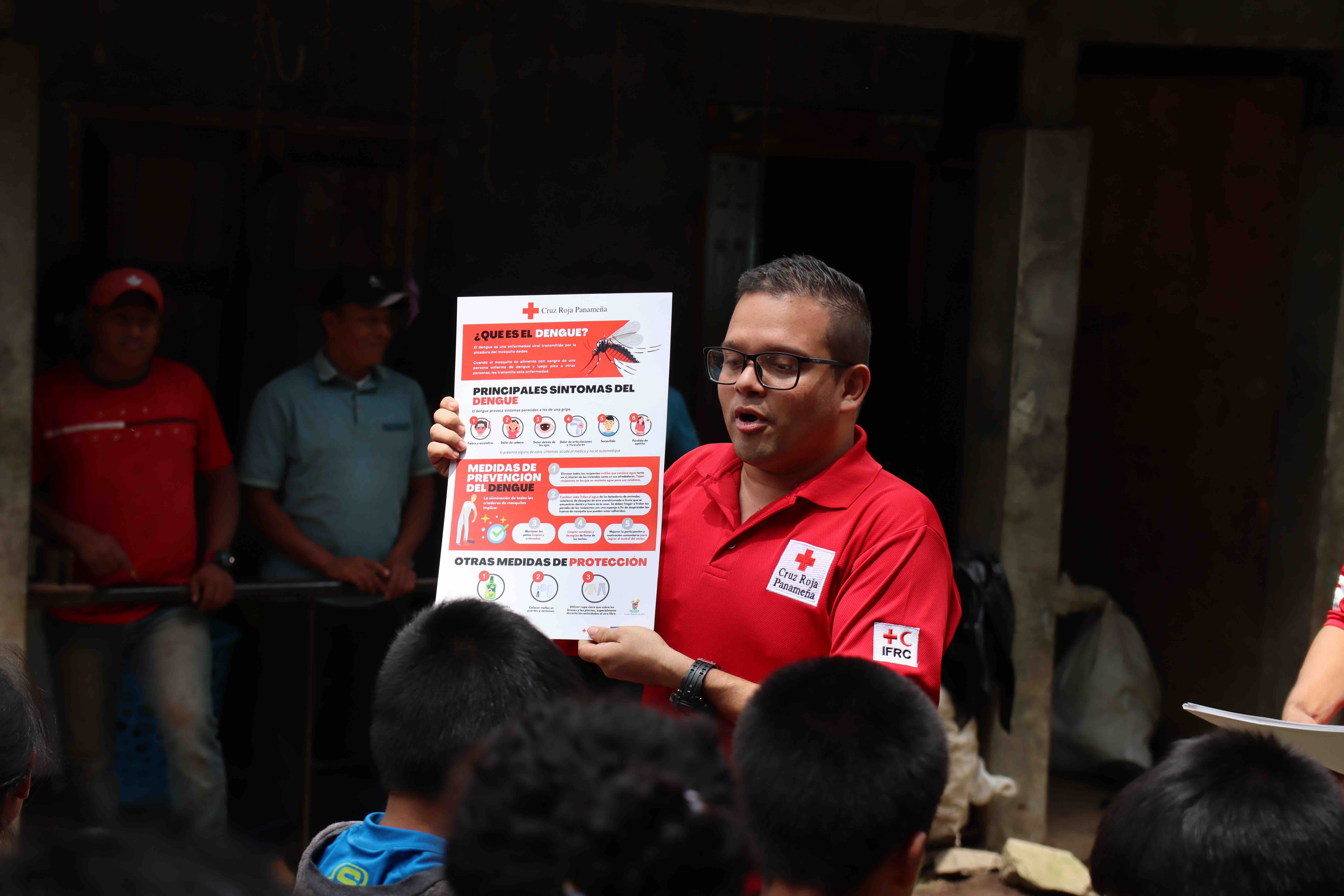 The Red Cross Society of Panama carries out educational days on dengue prevention in communities, so that people of all ages can help eliminate mosquito breeding sites and implement personal measures such as the use of mosquito nets and repellent.