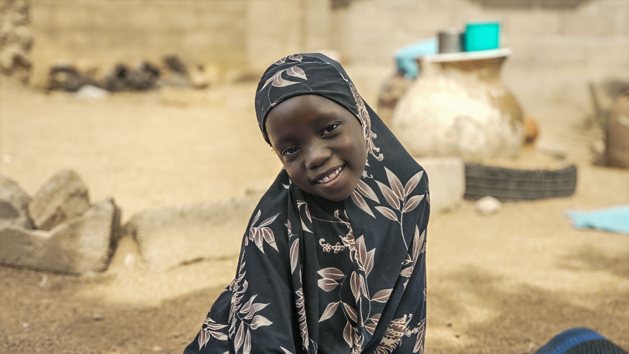 7-year-old Djoubeda from Mayo-Oulo village who recovered from measles with help from Cameroon Red Cross volunteer, Ramatou.