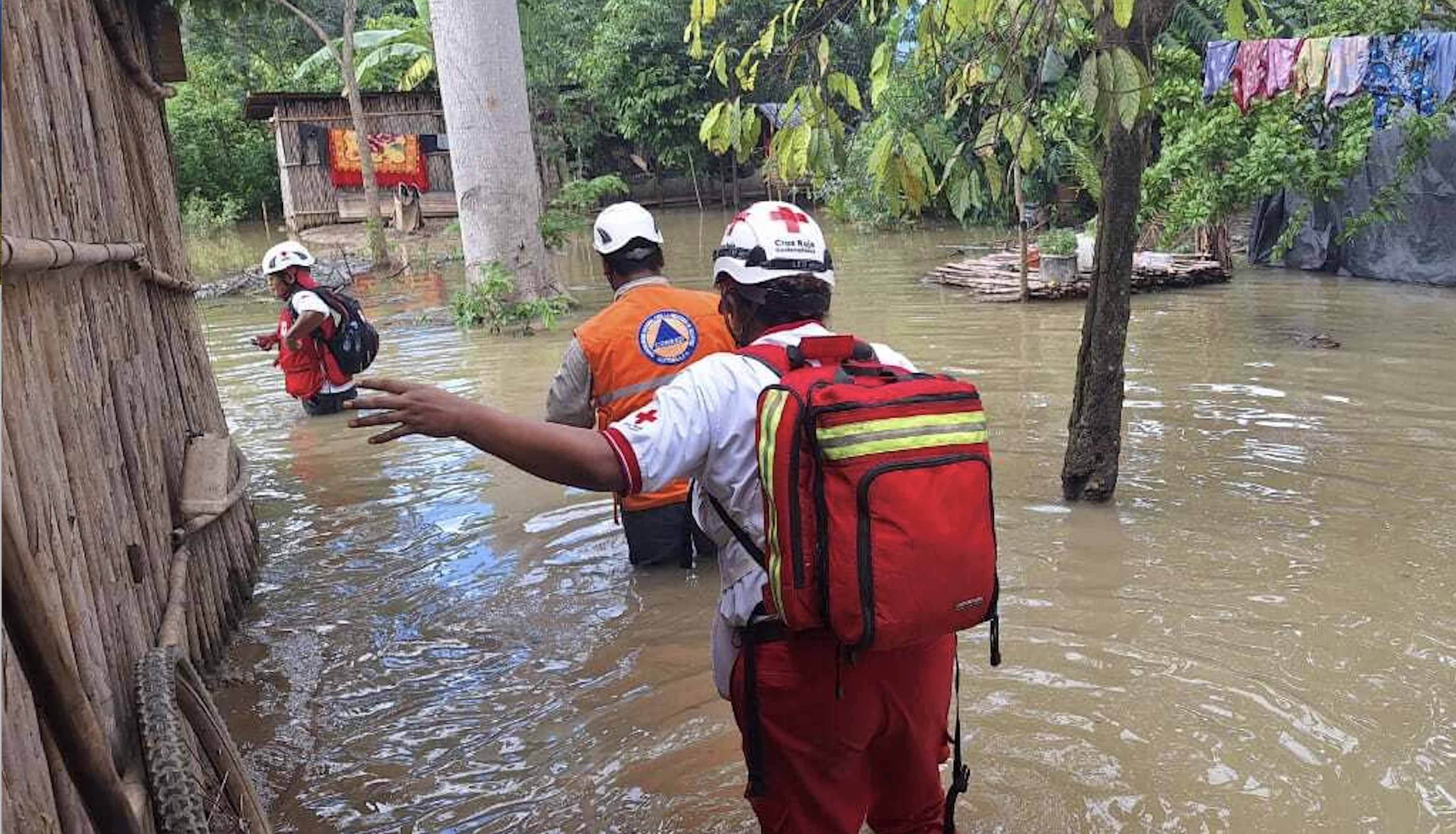 A Guatemalan Red Cross team surveys the damage caused in the the Rancho Grande Community of El Estor, Izabal, after the passage of Tropical Storm Sara in 2024.