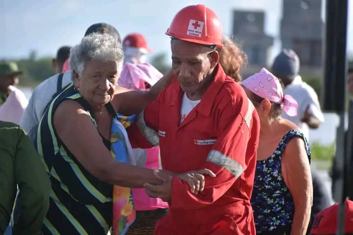 The Cuban Red Cross has supported preventive evacuations, search and rescue efforts, and rapid assessments. Volunteers have also provided psychosocial support and helped families reconnect with each other.