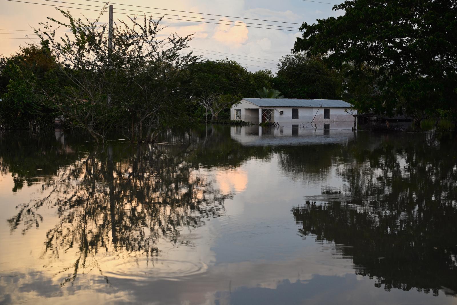 The Swiss Red Cross is deploying a specialized team that will install water purification plants and storage tanks to provide clean water for affected communities by Hurricane Melissa, as part of a bilateral cooperation between the Cuban Red Cross and the Swiss Embassy in Havana.