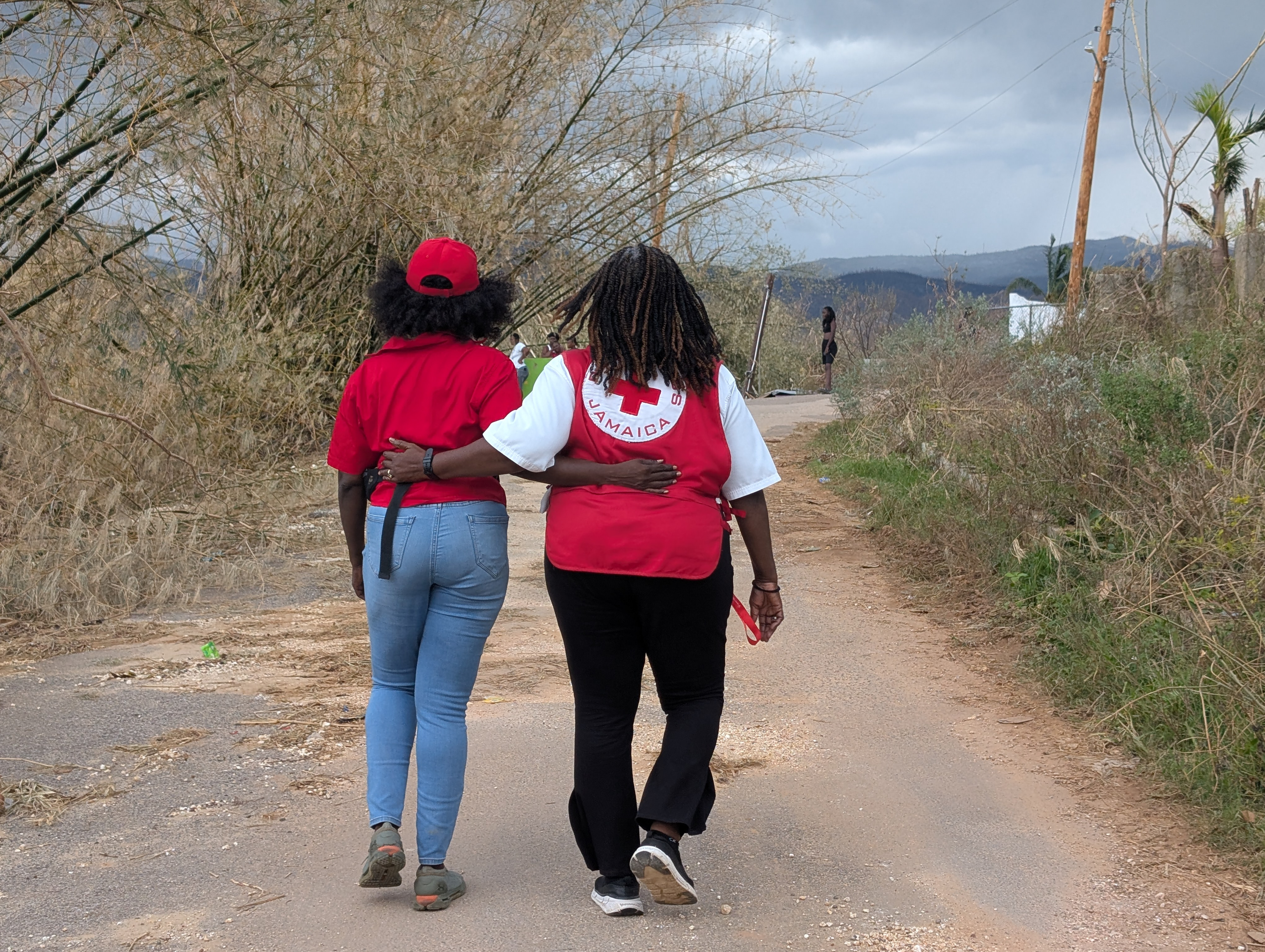 A Mental Health and Psychosocial Support team is supporting affected communities and responders, recognizing the significant psychological toll of the storm and its aftermath. Each time a team is deployed to distribute humanitarian aid, they are accompanied by a member of the psychosocial team. 