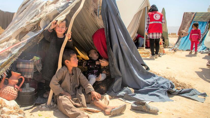 Afghan Red Crescent are helping the internally displaced families and those who have been drastically affected by multiple shocks such as drought, conflicts, Covid-19 and poverty with cash assistance.