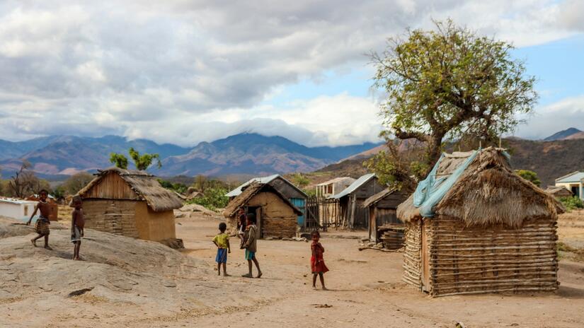 Children play in Ambatoabo village, Madagascar in October 2021. Recurrent droughts in recent years have led to acute food insecurity in several parts of southern Madagascar, with the Malagasy Red Cross providing thousands of affected households with food and cash assistance in 2020 and 2021 to help them cope.