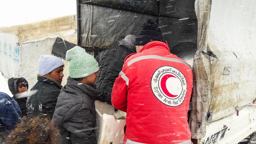 In many areas in Syria, this winter has been one of the coldest in the past decade. Snowstorms and sub-zero temperatures have affected especially the displaced communities living in temporary shelters.