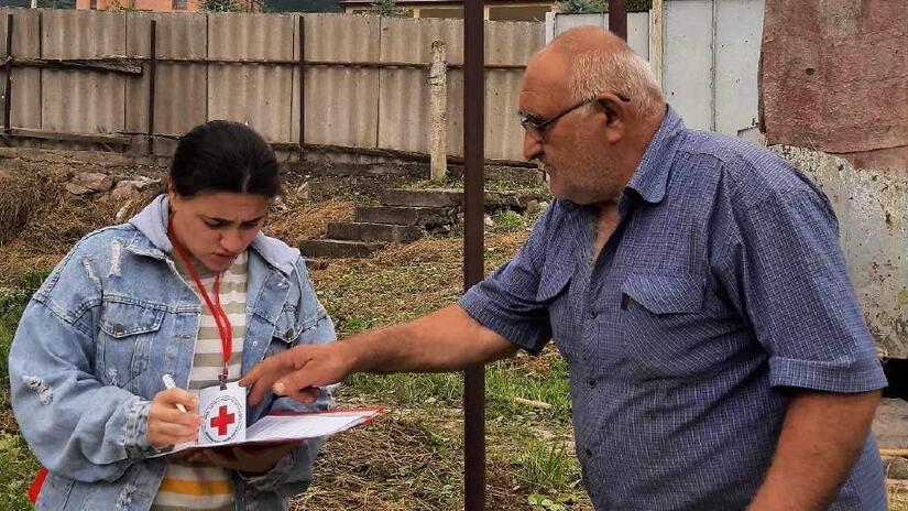 Las fuertes tormentas de granizo registradas en el norte de Armenia en junio de 2023 dañaron los hogares y las cosechas de cientos de familias rurales que dependen de la agricultura para sobrevivir.