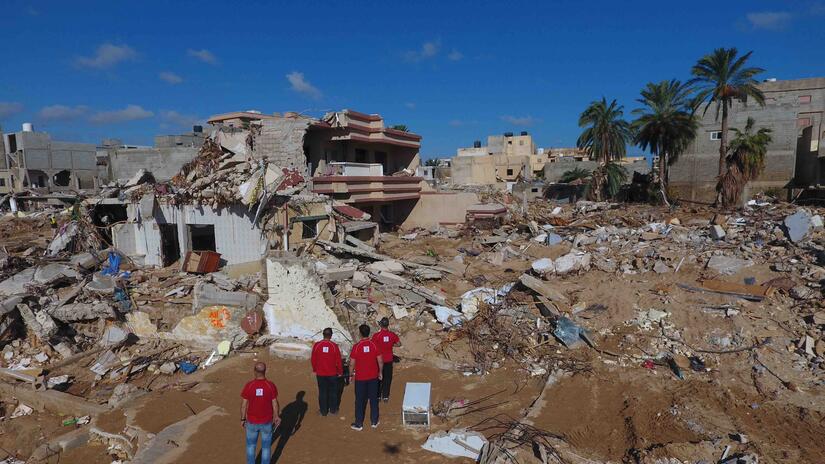 La respuesta de la Media Luna Roja Libia inspiró el apoyo de toda la red de la IFRC, incluidos los equipos de la Media Luna Roja Turca, fotografiados aquí.