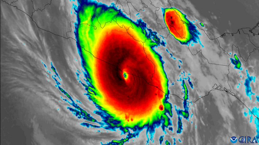 Image satellite de l'ouragan Otis se formant au large des côtes mexicaines.