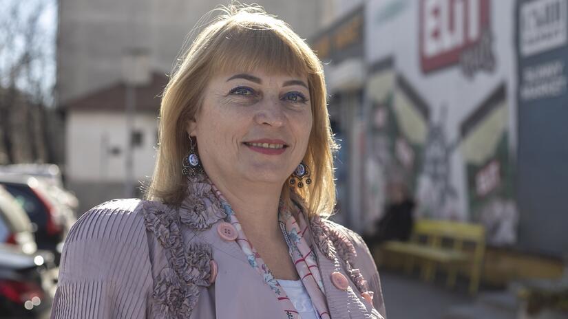 Ukrainian refugee and volunteer for the Bulgarian Red Cross, Svitlana offers music and art therapy sessions for people from Ukraine.