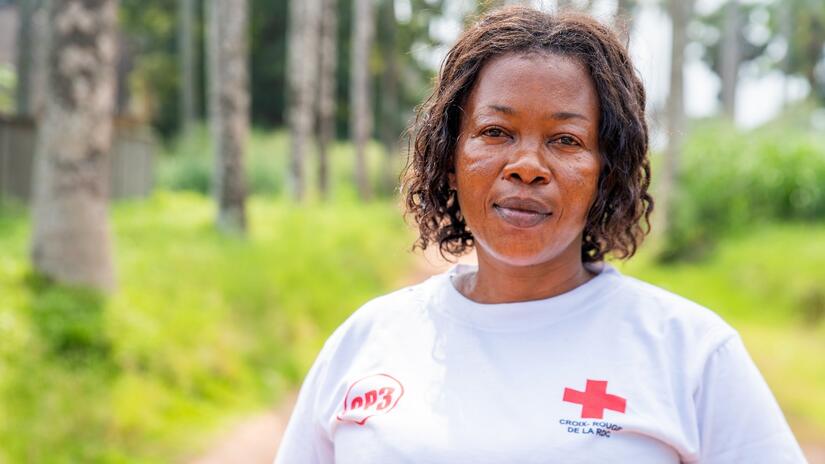 Hélène Mula is a volunteer with the DRC Red Cross in Mbandaka, Equateur province, and is currently supporting her community to stay safe during the mpox epidemic.