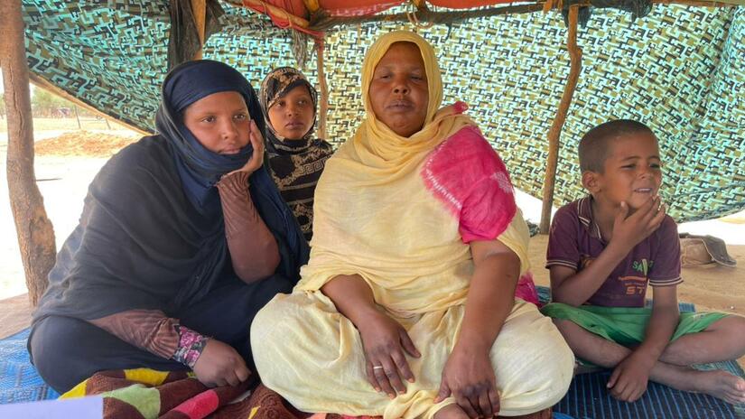 Marieme Mint Hamdinou and her family are among the 152,000 refugees living outside official camps in Hodh El Chargui region, without adequate shelter and basic services such as water, sanitation and healthcare. With cash received from Mauritania Red Cross, she was able to pay off some debts and buy food for her family. But there are still many unmet needs as people continue to arrive.