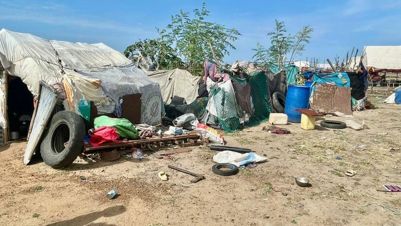 Some 152,000 refugees from Mali are living outside of official camps, without adequate shelter and access to other basic services such as water, sanitation and healthcare, as shown here in the makeshift camp of Aghor.