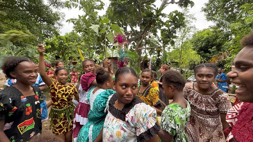 Members of the Britano community organized a celebration after the completion of the water tank, which coincided with a visit from the IFRC head of delegation and representatives of the United Nations Disaster Risk Reduction (UNDRR) office.