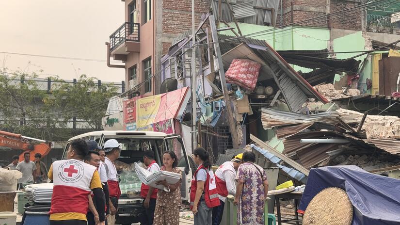 During a needs-based assessment, MRCS distributed tarpaulins to earthquake-affected communities in the Sagaing Region