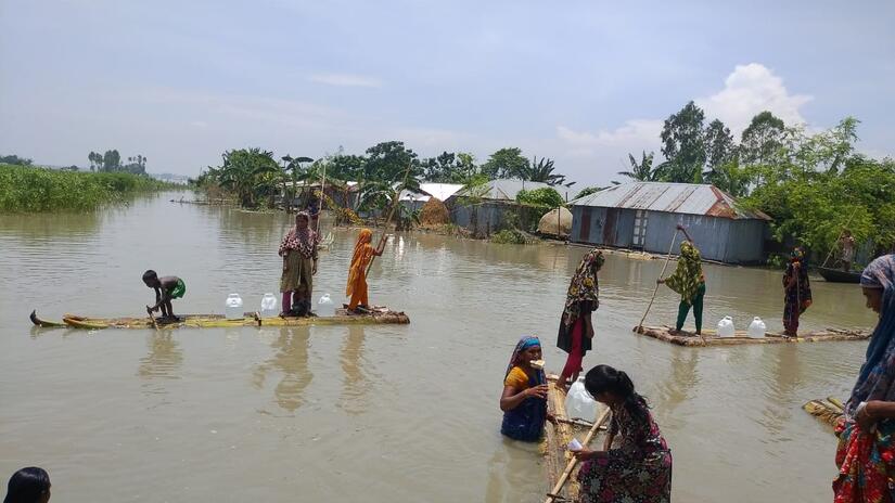 Bangladesh Red Crescent Society volunteers reaching stranded communities with crucial relief items after monsoons floods affected 33 of its 64 districts.More than 4.5 million people in Bangladesh are 
