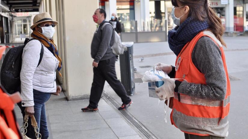 In Paris protective masks are obligatory on public transportation. French Red Cross volunteers are distributing protective masks at the entrance of the busiest public transportation hubs.