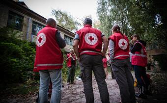 Ukrainian Red Cross Society volunteers take part in a crisis simulation exercise to help build the skills the volunteers will likely need in the months to come.