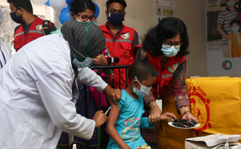 The Bangladesh Red Crescent Society, in partnership with the government, runs a supplementary measles immunization campaign for 6 weeks in December 2020