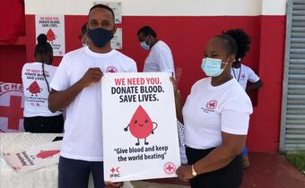 The Red Cross Society of Seychelles mark World Blood Donor Day in 2021 by thanking longstanding and young donors. Staff and volunteers also donated blood on the day