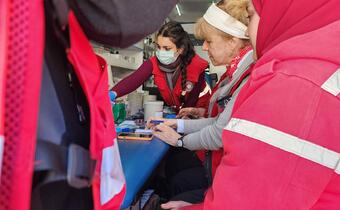 Syrian Arab Red Crescent volunteers