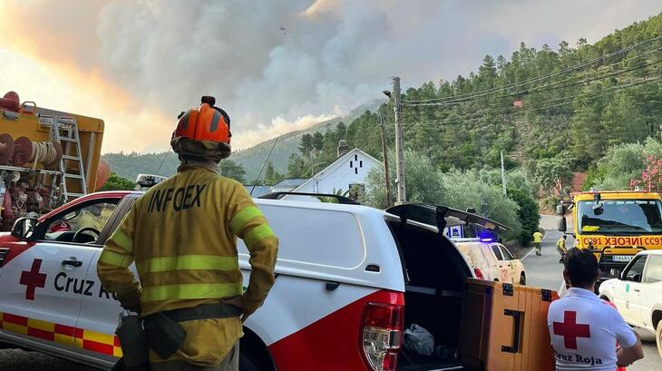 Spanish Red Cross response teams were on high alert in July 2022 as massive wildfires spread across Europe. They supported those affected with critical health services and psychosocial support, and made sure people had a safe place to stay if their homes were threatened.