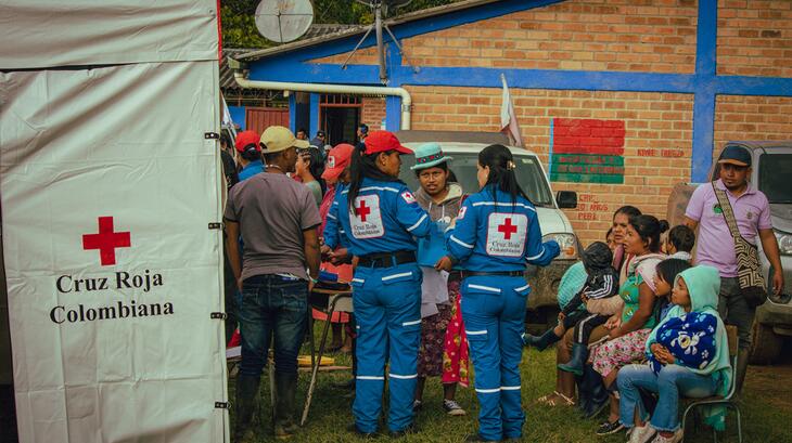 A Colombian Red Cross team of doctors, psychologists, nurses, and volunteers offer health services and humanitarian assistance to communities in Morales, Cauca in April 2023.