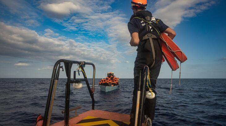 128 people in distress were rescued at the Mediterranean Sea by the Ocean Viking over the weekend. IFRC and SOS MEDITERRANEE are now taking care of them aboard while people are waiting to disembark in Italy.